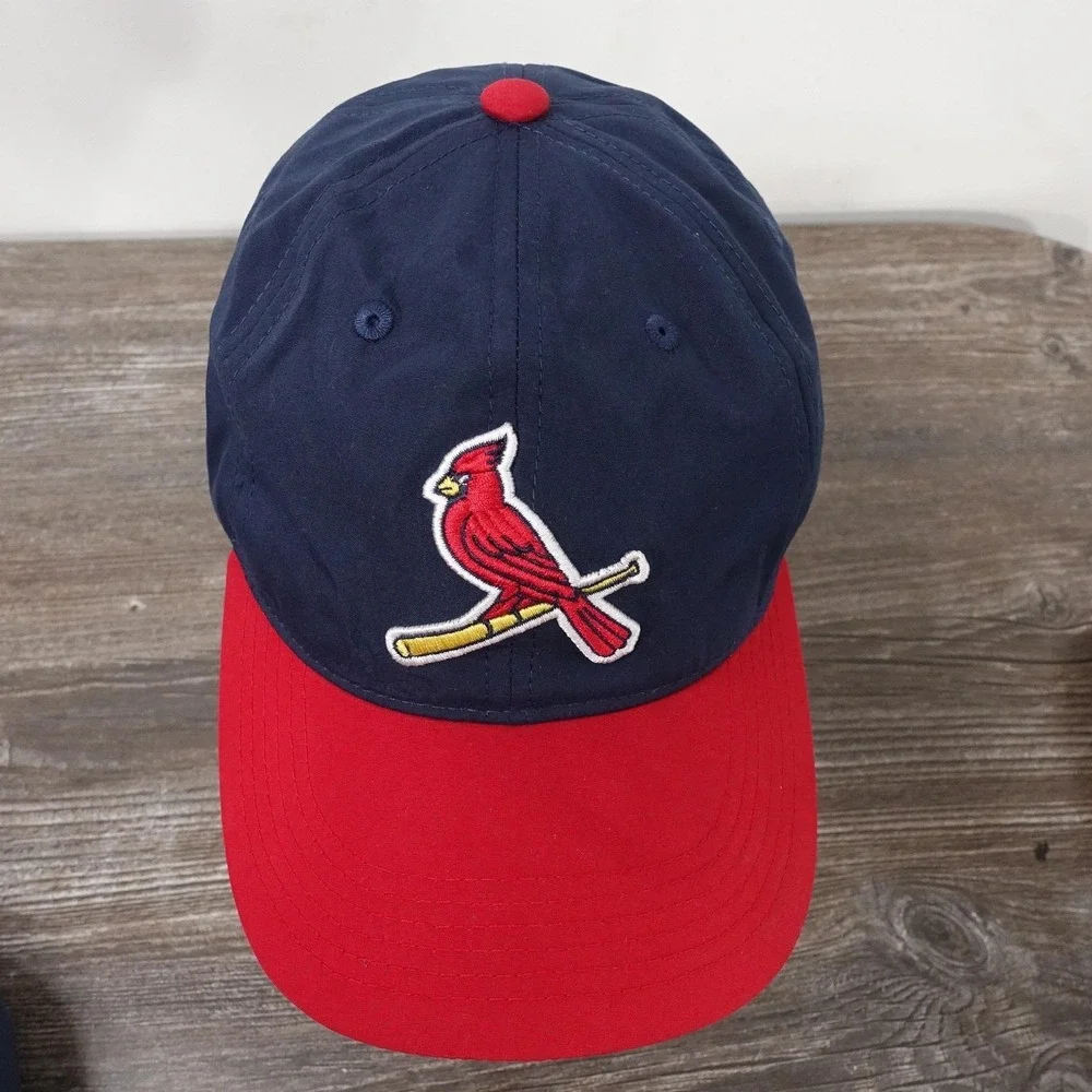 St. Louis Cardinals Hat Cap Strap Back Baseball Busey Bank SGA Stadium Giveaway